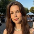 Alexandra C's avatar