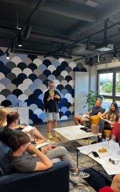 Develop Public Speaking Skills in English cover