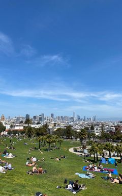 Let’s hang out in Dolores Park 🌴🌴🌴 cover