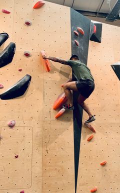 Bouldering Indoor cover