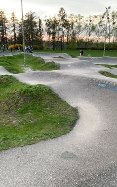 Pumptrack ride cover