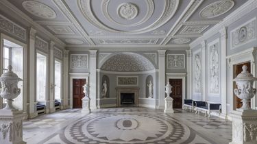 3 image in gallery