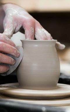 Let's go try a pottery workshop cover