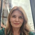 Iryna's avatar