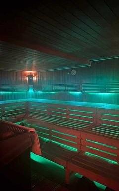 Сауна и общение в тёплой атмосфере cover