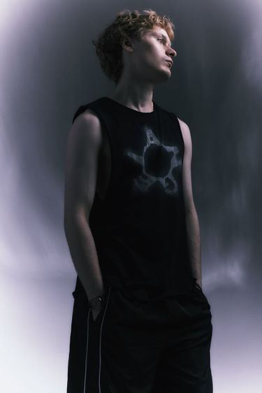 9 image in gallery