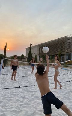 Поиграем в волейбол🏐✊🏽 cover