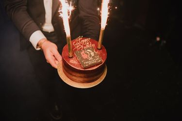 10 image in gallery