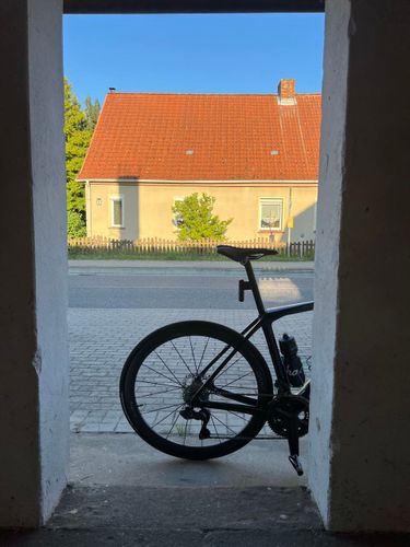 8 image in gallery