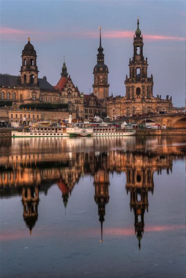 8 image in gallery