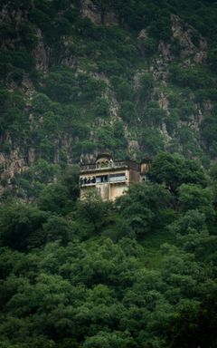 Коливинг в горах для удаленщиков cover