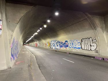 2 image in gallery