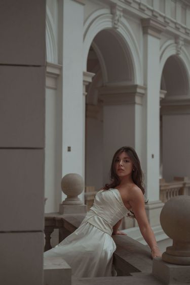 4 image in gallery