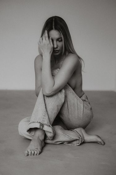 8 image in gallery