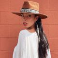 Claudia's avatar
