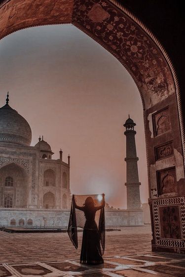4 image in gallery