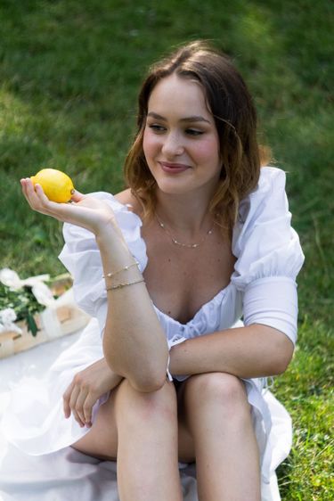 8 image in gallery