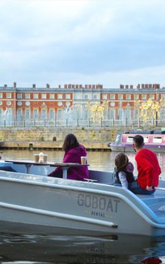 2 hours BOAT trip on Thames cover