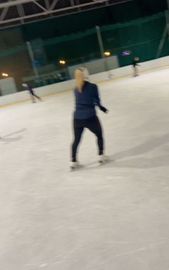 Learn how to ice skate ⛸️ ❄️💫, Jazda na łyżwach ✨ cover