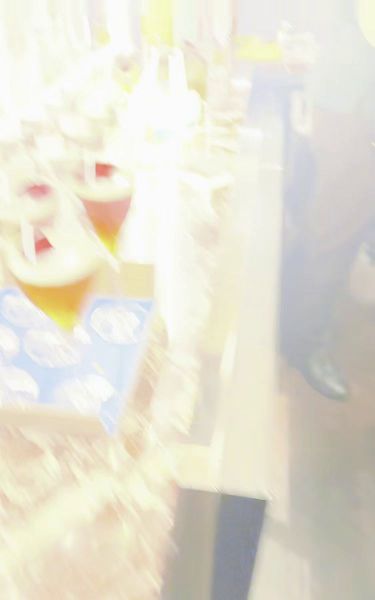 4 image in gallery
