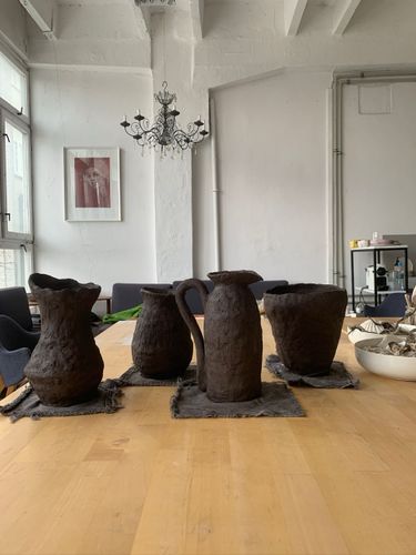 4 image in gallery
