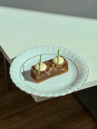 5 image in gallery
