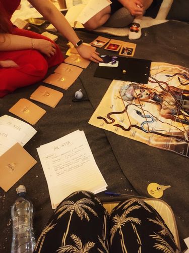 8 image in gallery