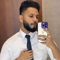 Naveed's avatar