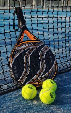 Play padel cover