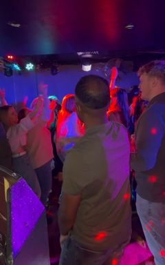 Divergent Social Hub