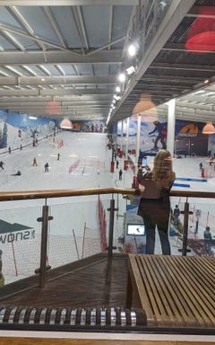 Snowboarding beginner lessons @ the snow centre 🏂 cover