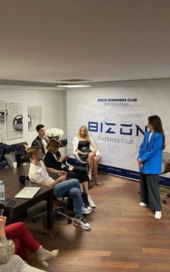 ЯК ЗАЛУЧАТИ КЛІЄНТІВ ЧЕРЕЗ LINKEDIN cover