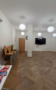 Fitzrovia DRAMA & IMPROV Club for Adults 🎭🎉 cover