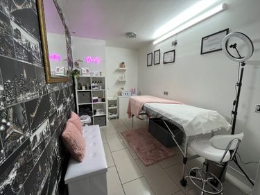 2 image in gallery