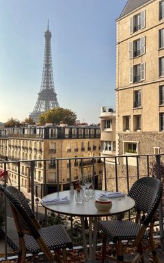 Тур в Париж с франковедом. 23–26.04 cover