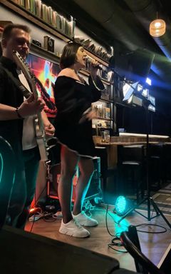 Live music | World hits cover