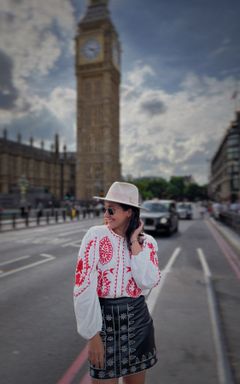 Exploring London with Insta Content Lovers cover