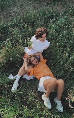 Girls, let's meet and chat in English! cover