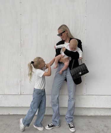 9 image in gallery