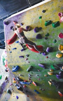 Bouldering/climbing in Paris🧗🏻‍♀️😁 cover