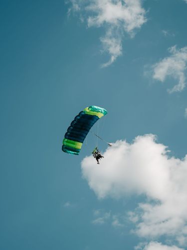 10 image in gallery