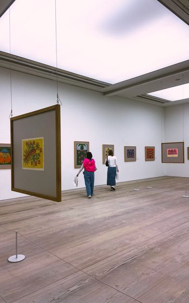 2 image in gallery
