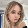Julia's avatar