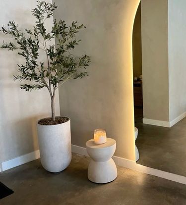 13 image in gallery