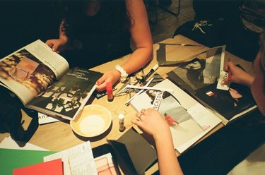 4 image in gallery