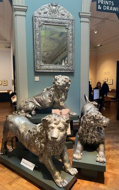 Sunday Museum & Gallery - V&A cover