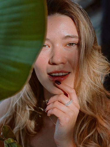 9 image in gallery