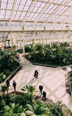 Visit Kew Gardens cover