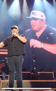 Luke Combs at the O2 cover
