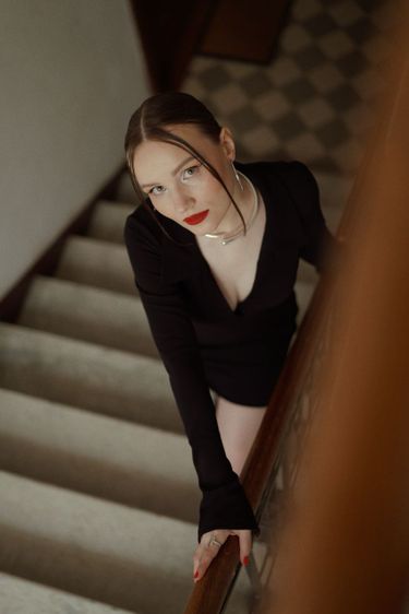 8 image in gallery